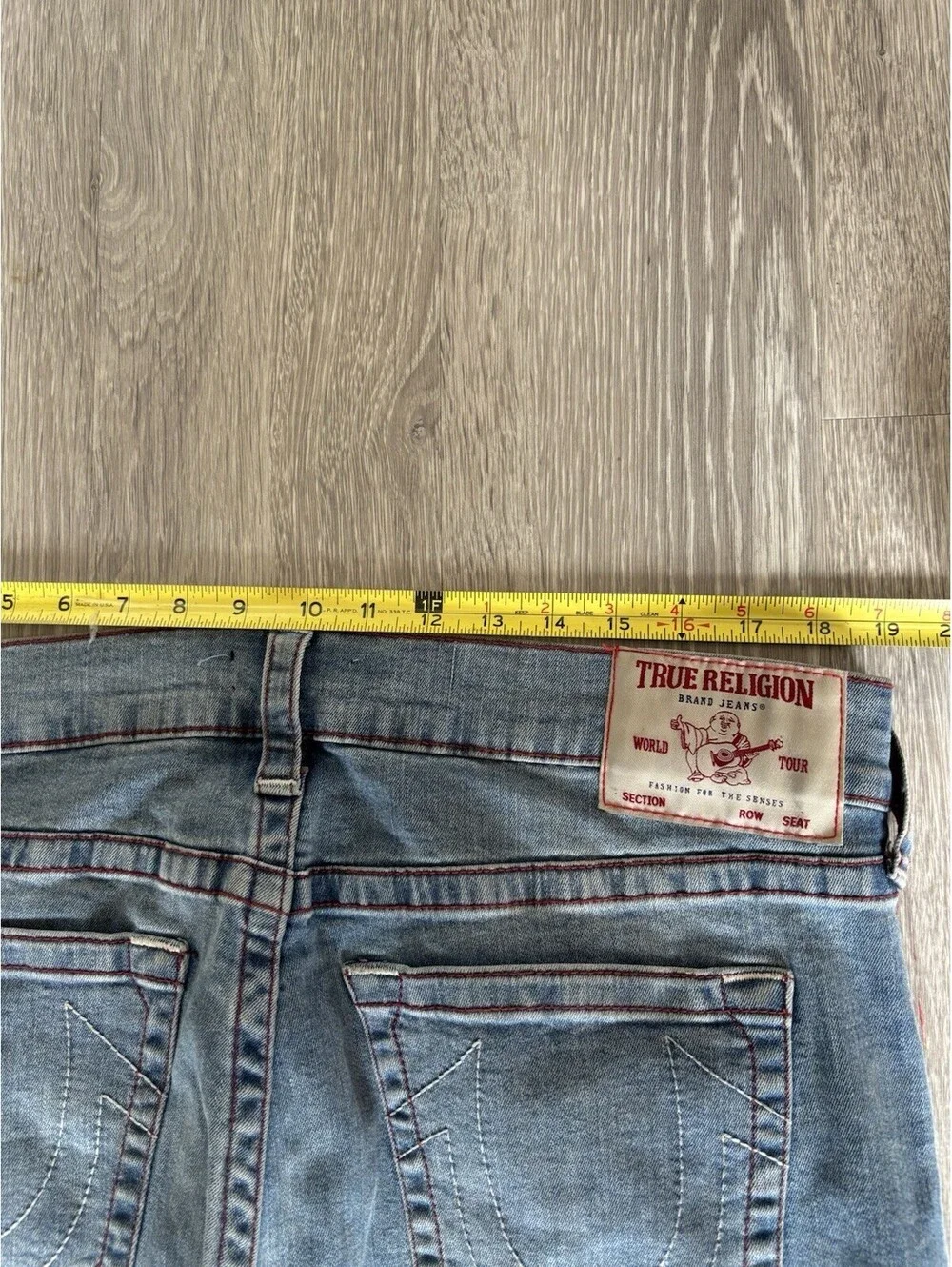True Religion Geno Relaxed Slim Men's Jeans Size 36 Light Blue Red Stitching